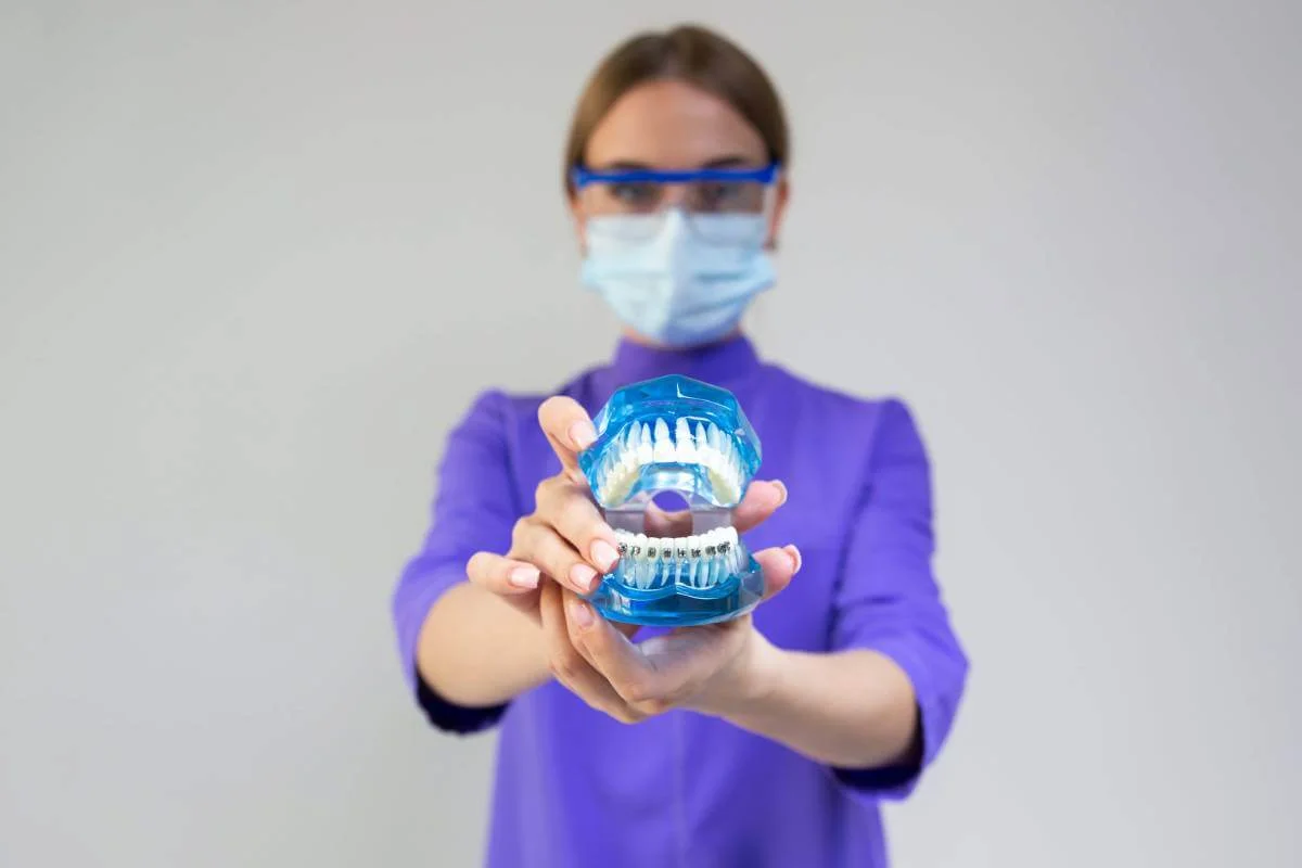 Amprenta si aplicarea lucrarii dentare – ce trebuie sa stii inainte de a merge la dentist? Iata cat este de important sa vizitezi regulat cabinetului medicului stomatolog!