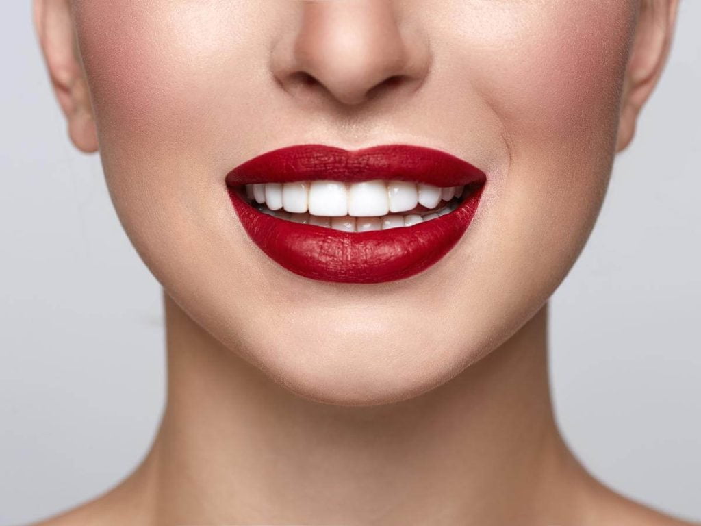Fatete dentare: Ce sunt, ce avantaje au si cand se folosesc? Afla totul despre fațetarea dintilor si despre zambetele perfecte ca la Hollywood!